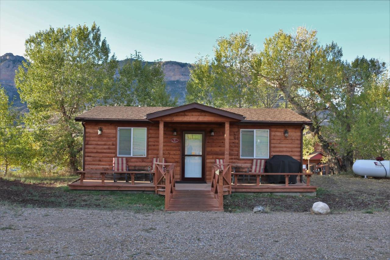 Eycat Lodging Company Guest House Уапити Екстериор снимка